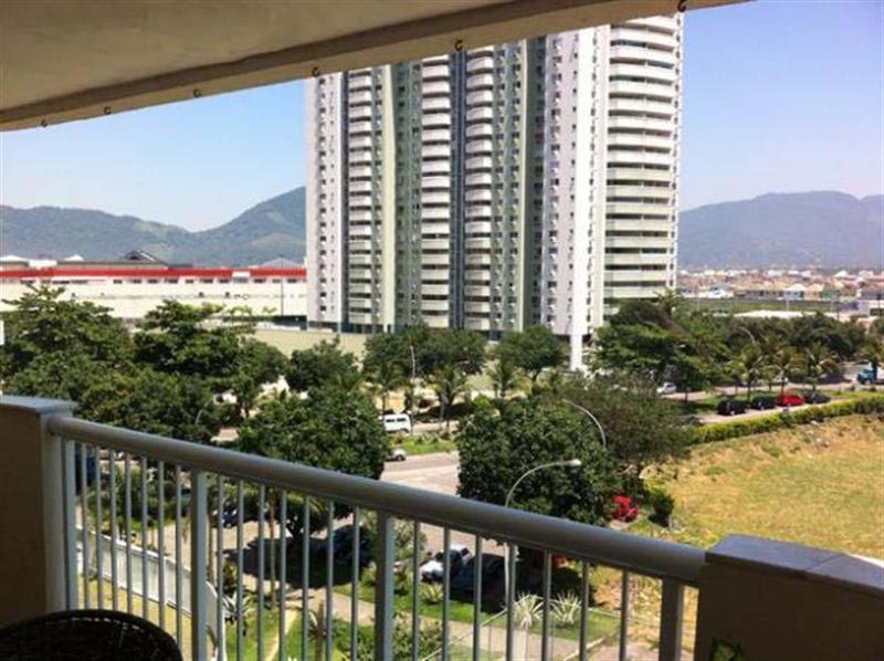 Apartamento à venda com 3 quartos, 82m² - Foto 2