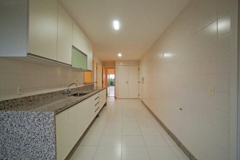 Apartamento à venda com 4 quartos, 338m² - Foto 2