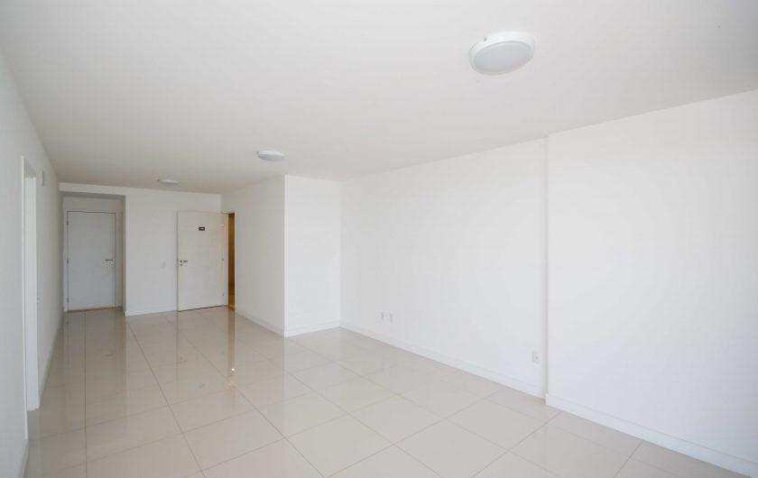 Apartamento à venda com 3 quartos, 131m² - Foto 3