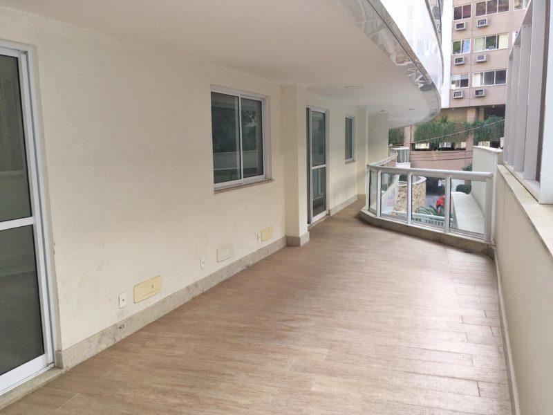 Apartamento à venda com 4 quartos, 163m² - Foto 3