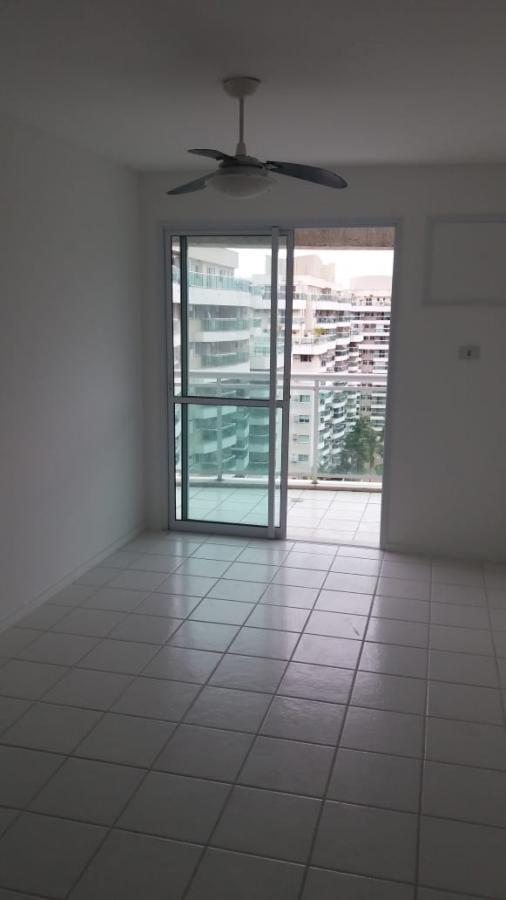 Apartamento à venda com 2 quartos, 65m² - Foto 25