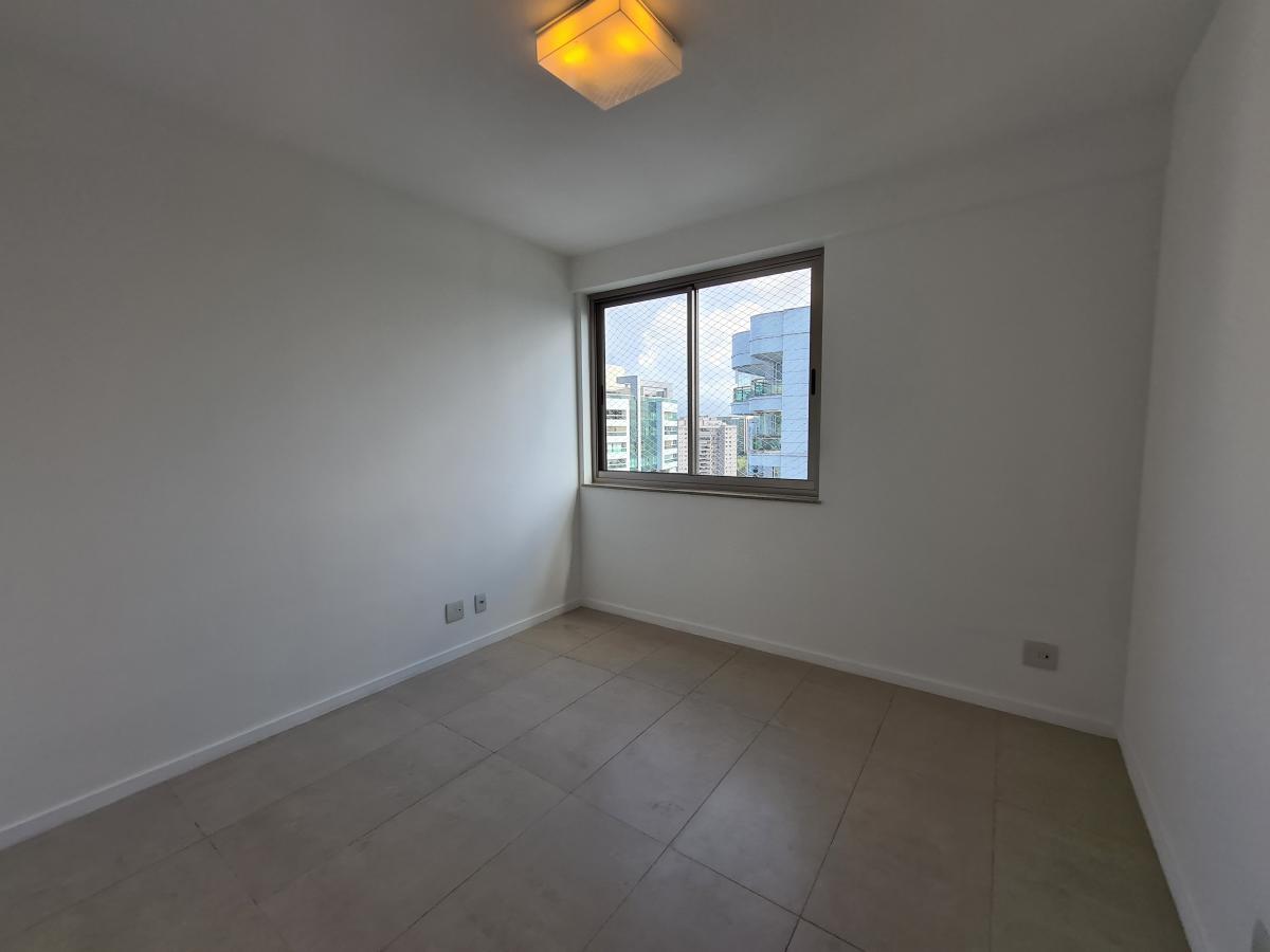 Apartamento à venda com 4 quartos, 297m² - Foto 18