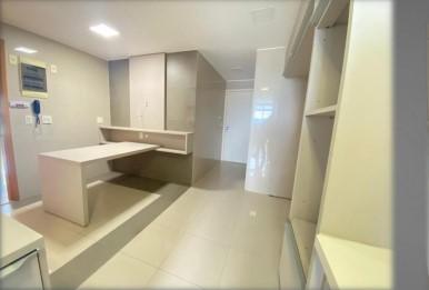 Apartamento à venda com 4 quartos, 161m² - Foto 8