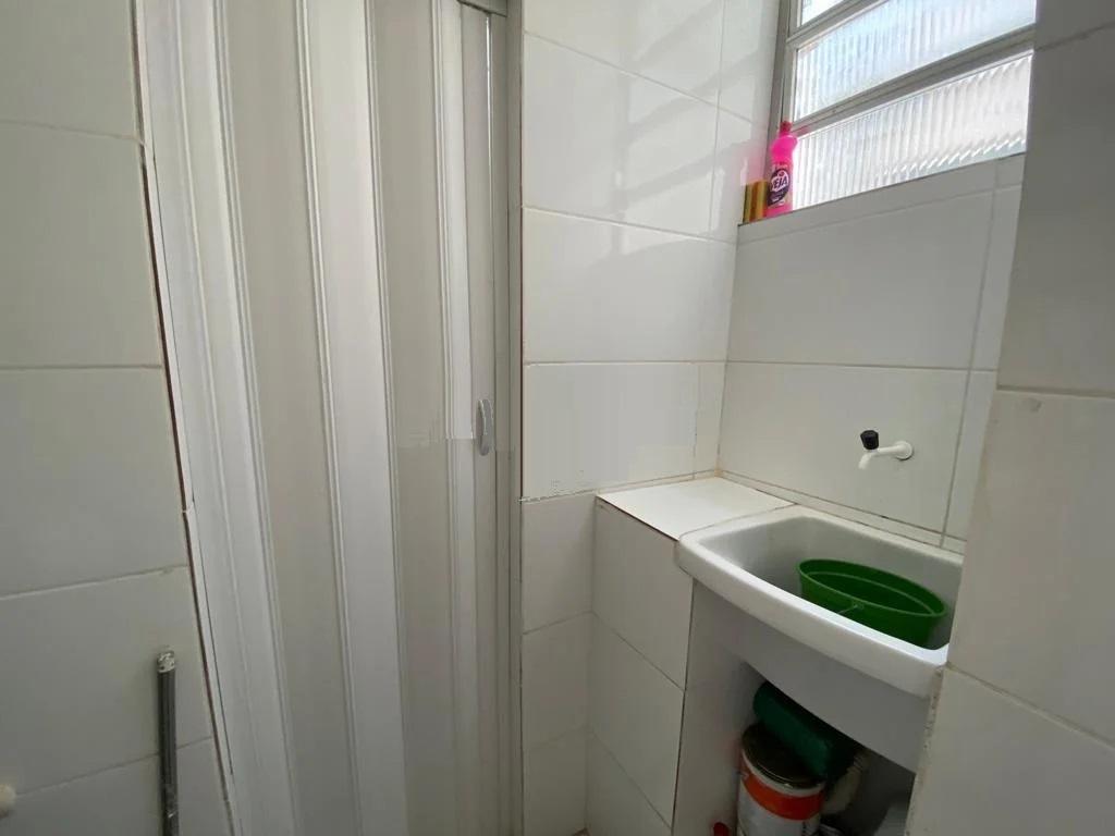 Apartamento à venda com 2 quartos, 60m² - Foto 9