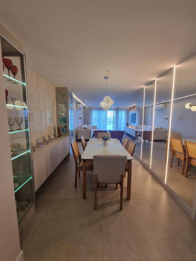 Apartamento à venda com 4 quartos, 150m² - Foto 2