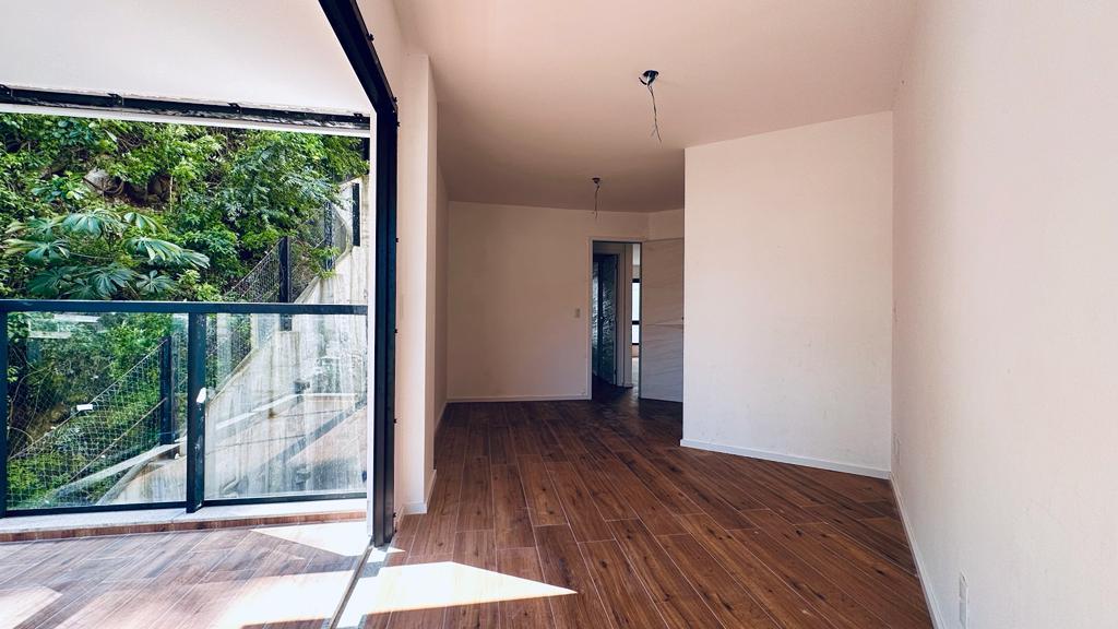 Apartamento à venda com 3 quartos, 136m² - Foto 28