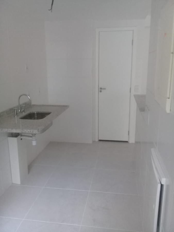 Apartamento à venda com 2 quartos, 86m² - Foto 25