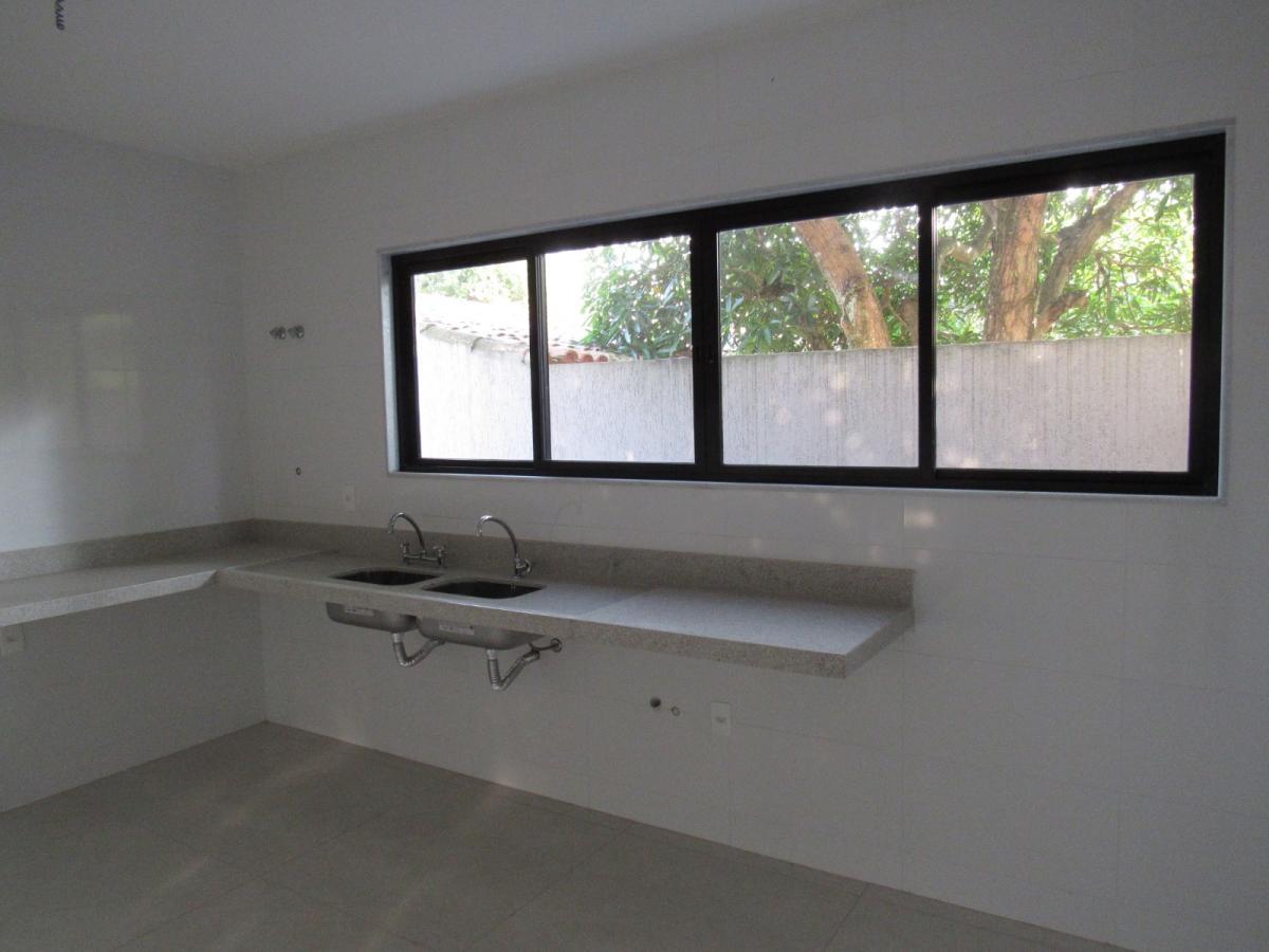 Casa de Condomínio à venda com 4 quartos, 350m² - Foto 14