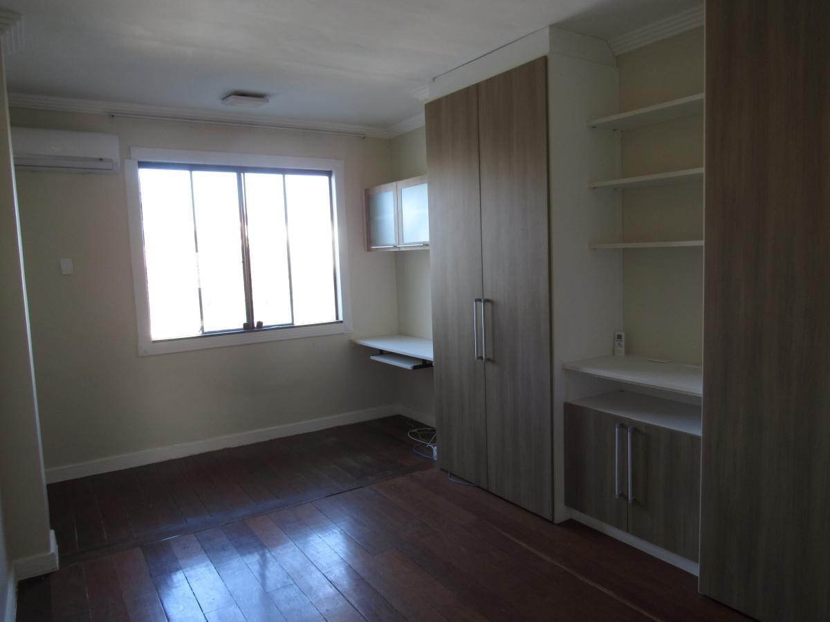 Casa de Condomínio à venda com 4 quartos, 350m² - Foto 23