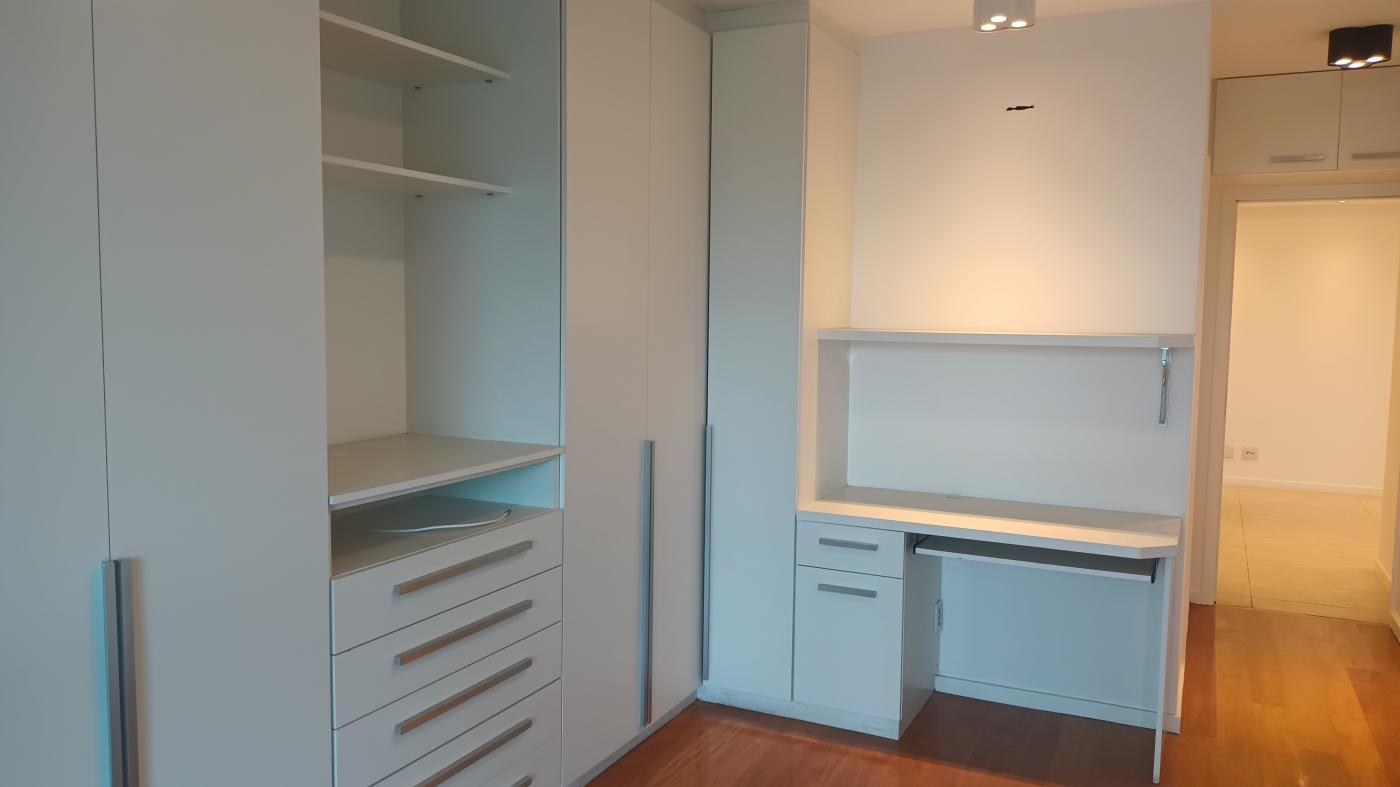 Apartamento à venda com 4 quartos, 333m² - Foto 4