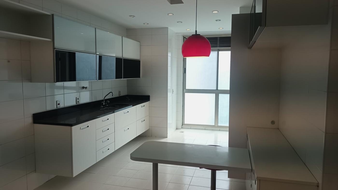 Apartamento à venda com 4 quartos, 333m² - Foto 18