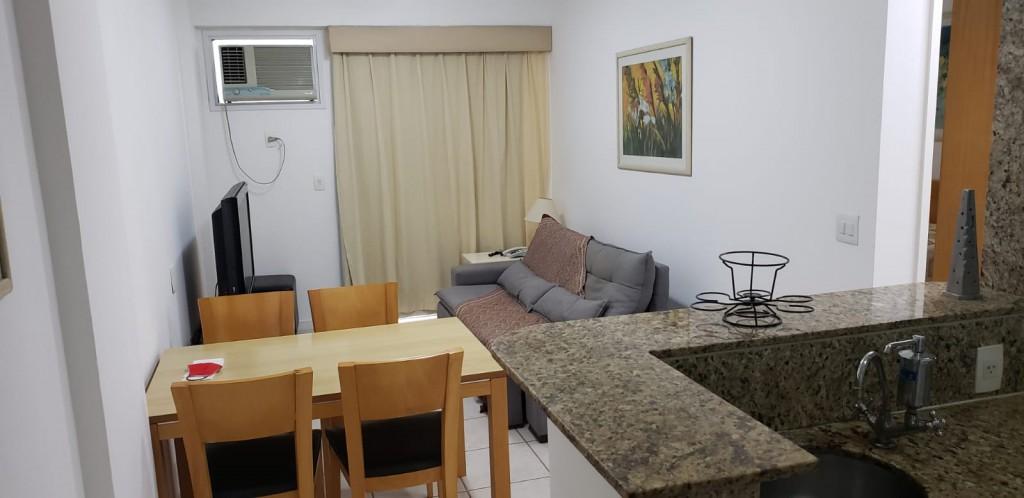 Apartamento à venda com 1 quarto, 45m² - Foto 2