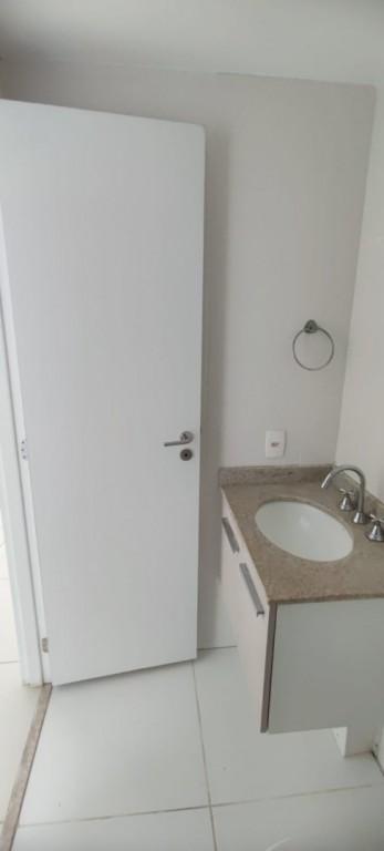 Apartamento à venda com 2 quartos, 70m² - Foto 15