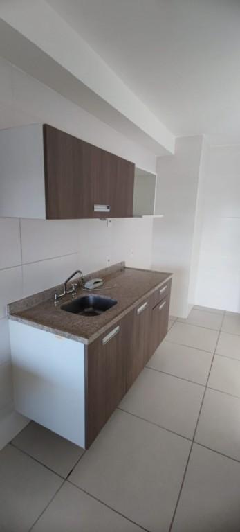 Apartamento à venda com 2 quartos, 70m² - Foto 5