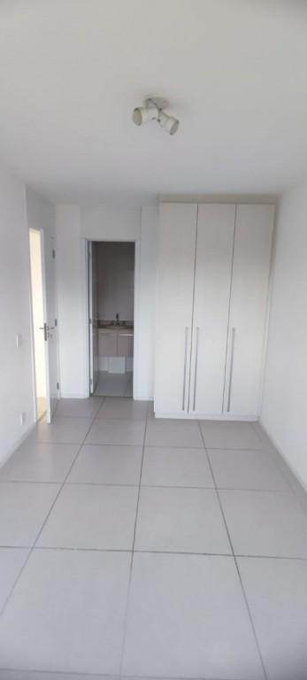 Apartamento à venda com 2 quartos, 70m² - Foto 14