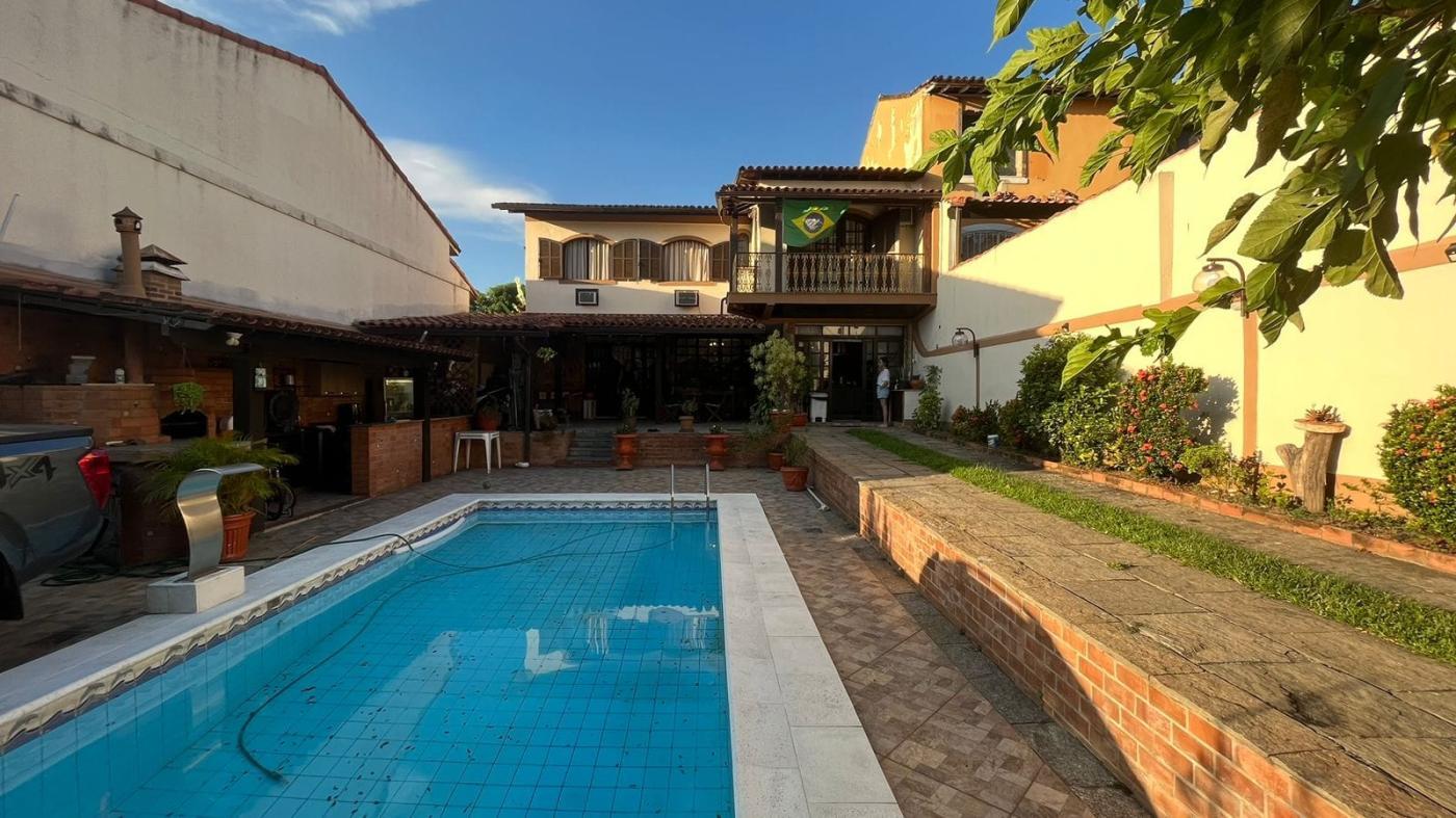 Casa de Condomínio à venda com 5 quartos, 282m² - Foto 1