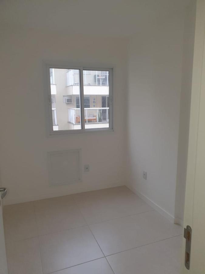 Apartamento à venda com 2 quartos, 58m² - Foto 2