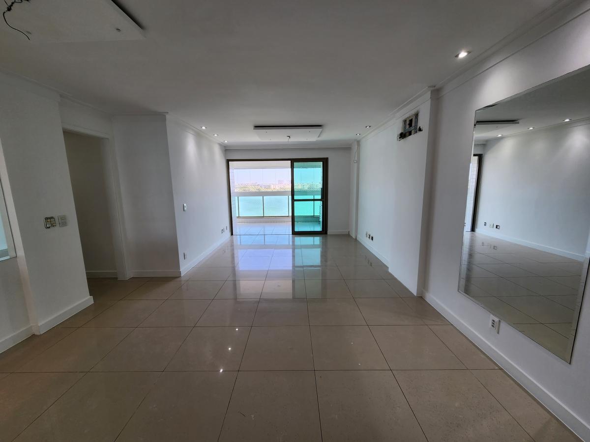 Apartamento à venda com 4 quartos, 158m² - Foto 4