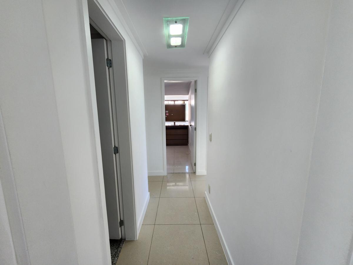 Apartamento à venda com 4 quartos, 158m² - Foto 13