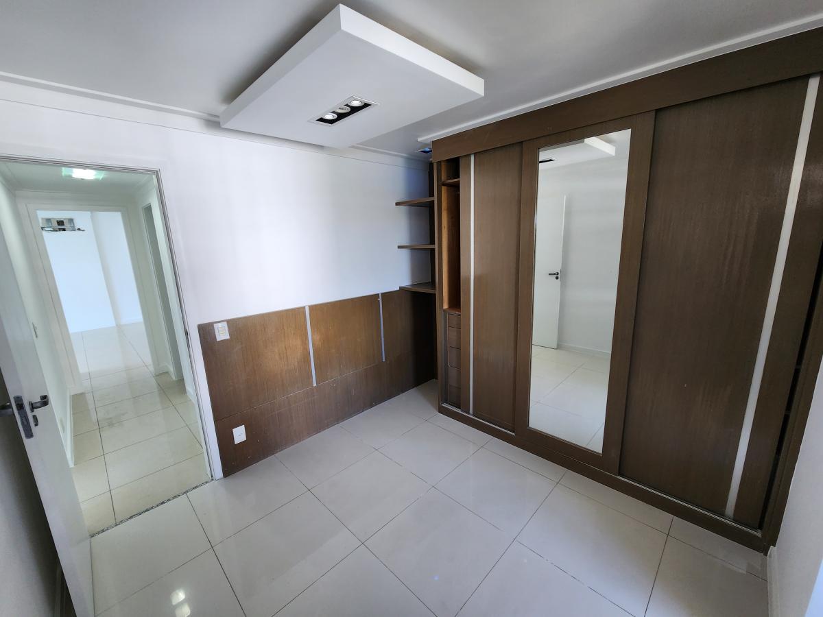 Apartamento à venda com 4 quartos, 158m² - Foto 19