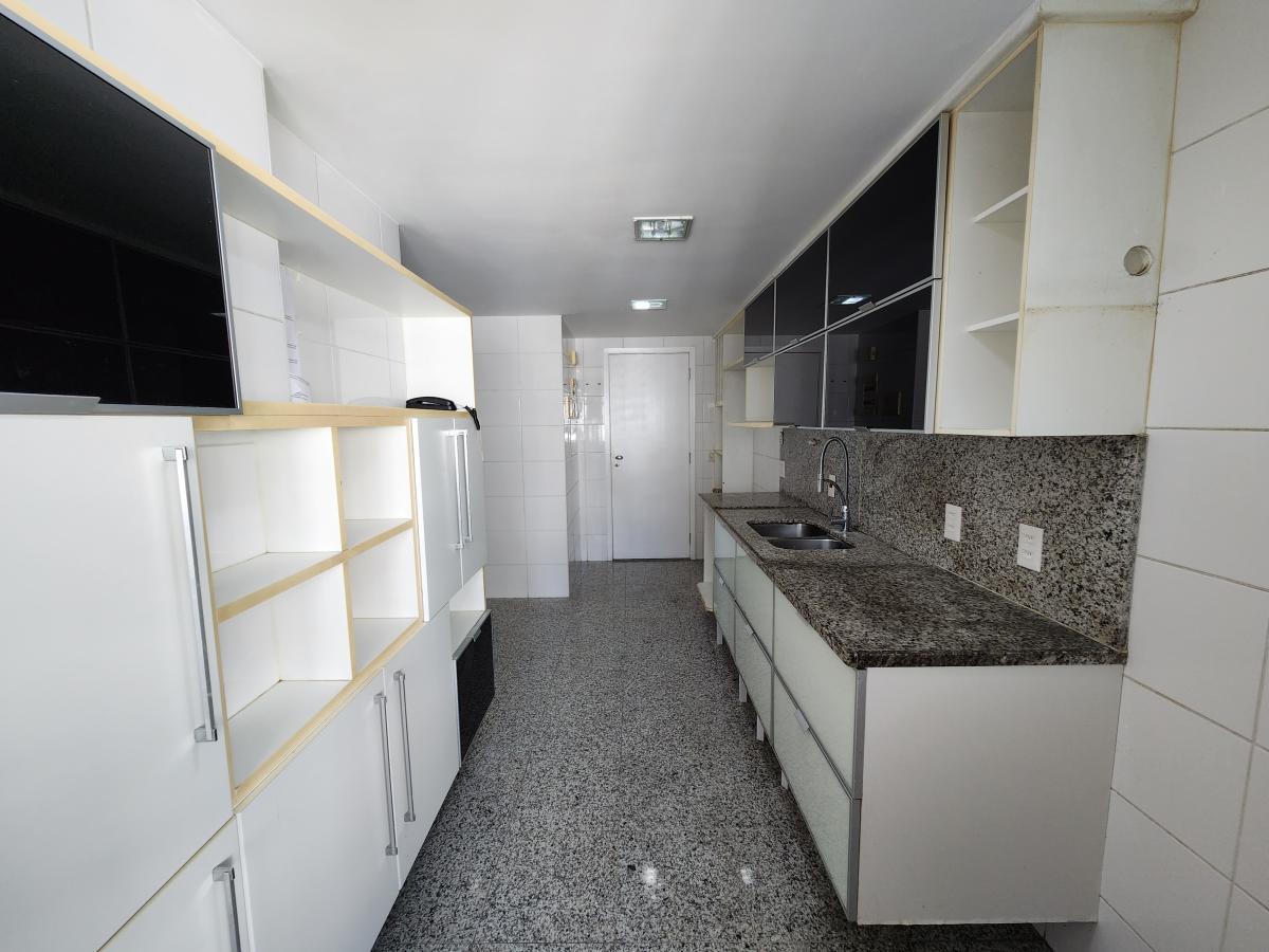 Apartamento à venda com 4 quartos, 158m² - Foto 31