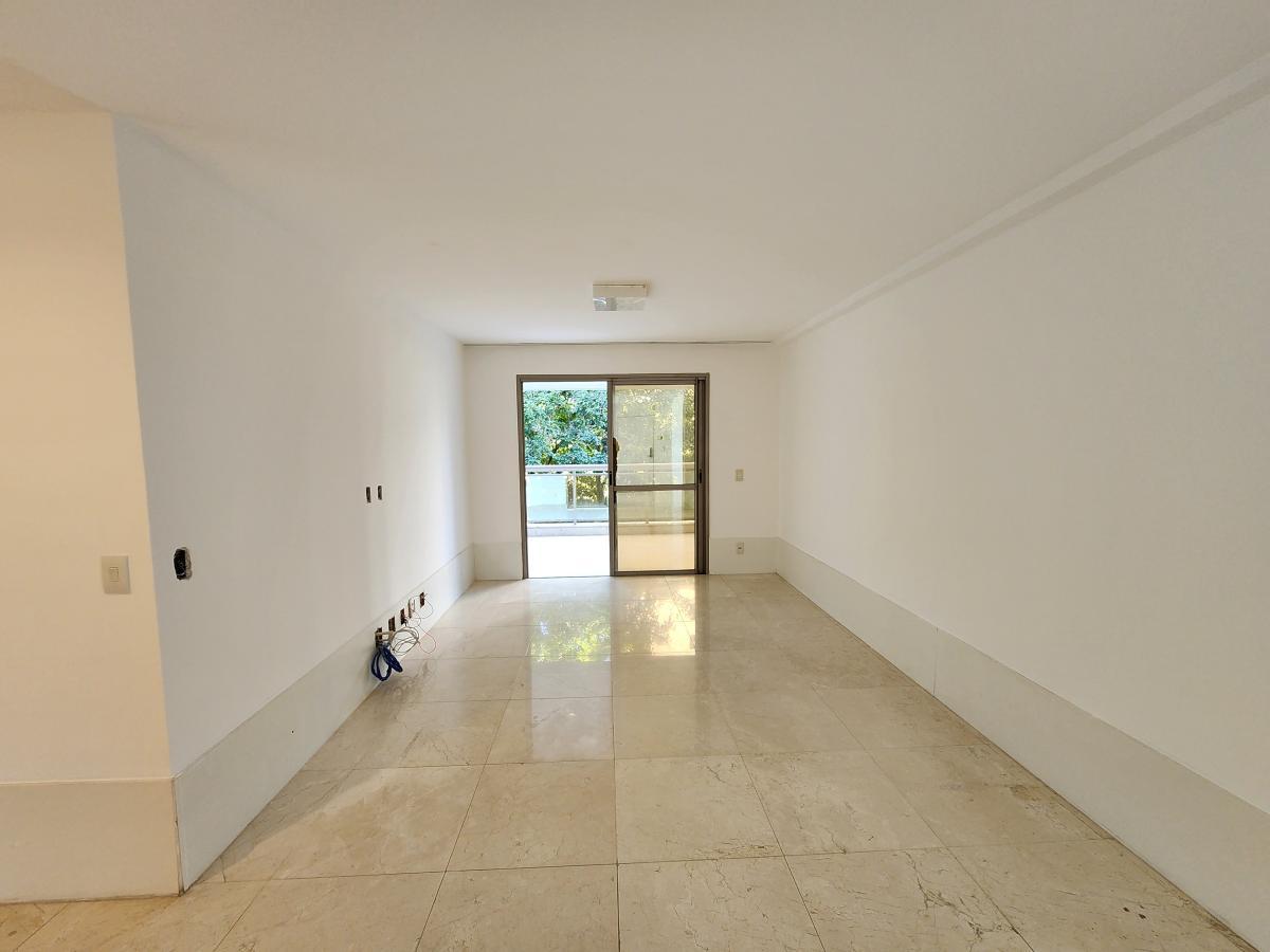 Apartamento à venda com 4 quartos, 366m² - Foto 8