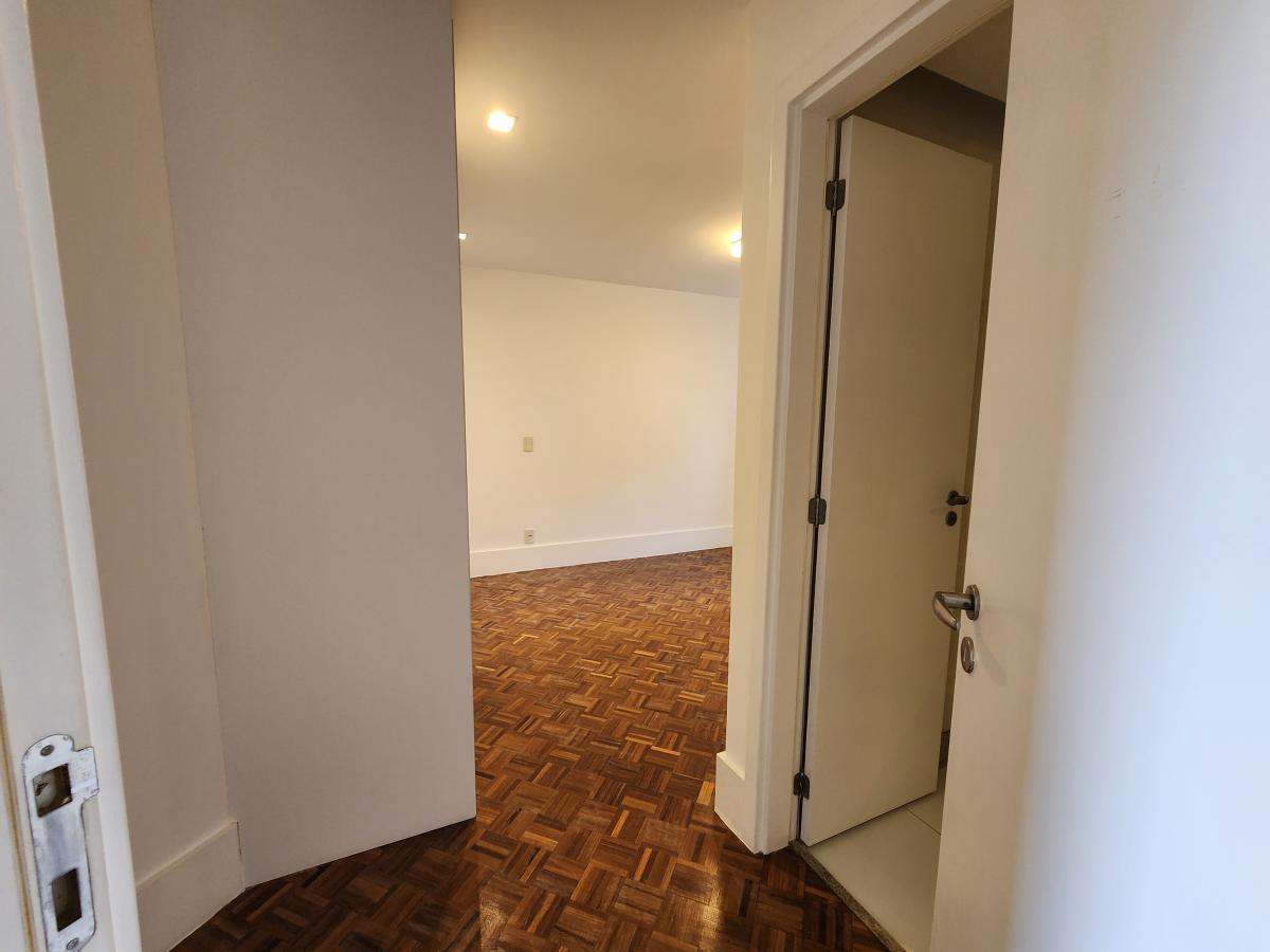 Apartamento à venda com 4 quartos, 366m² - Foto 19