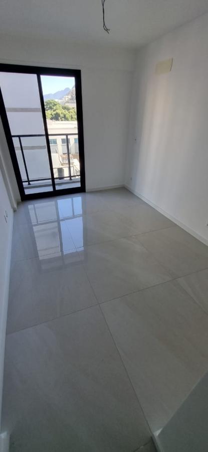 Apartamento à venda com 4 quartos, 153m² - Foto 17