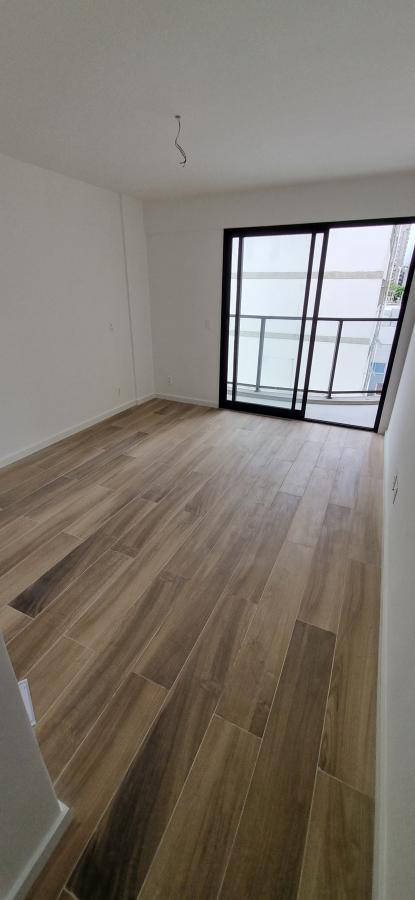 Cobertura à venda com 4 quartos, 213m² - Foto 6