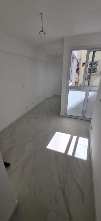 Apartamento à venda com 1 quarto, 62m² - Foto 8