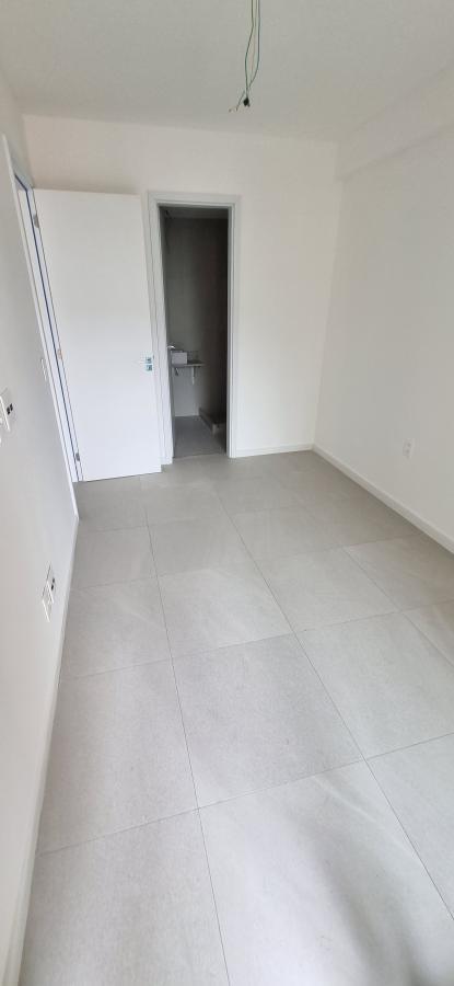 Apartamento à venda com 2 quartos, 60m² - Foto 5