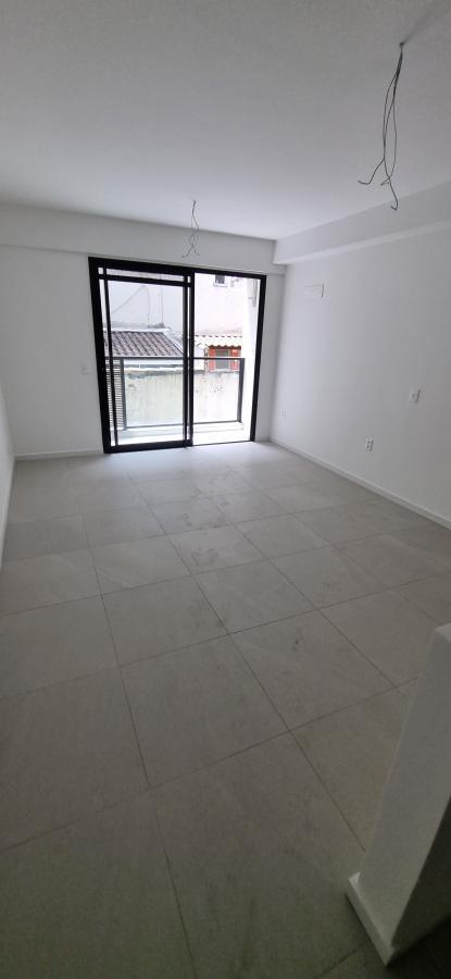 Apartamento à venda com 1 quarto, 47m² - Foto 2