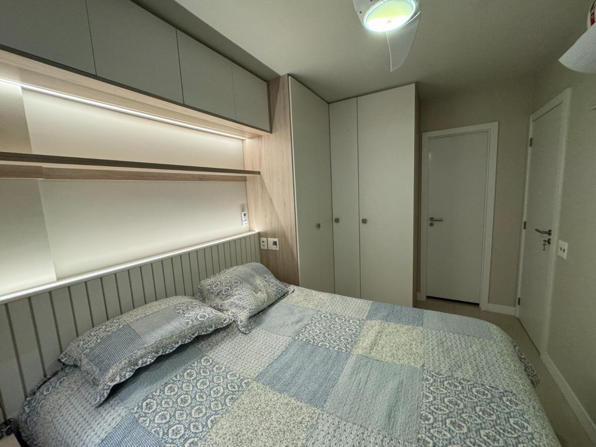 Apartamento à venda com 2 quartos, 72m² - Foto 35