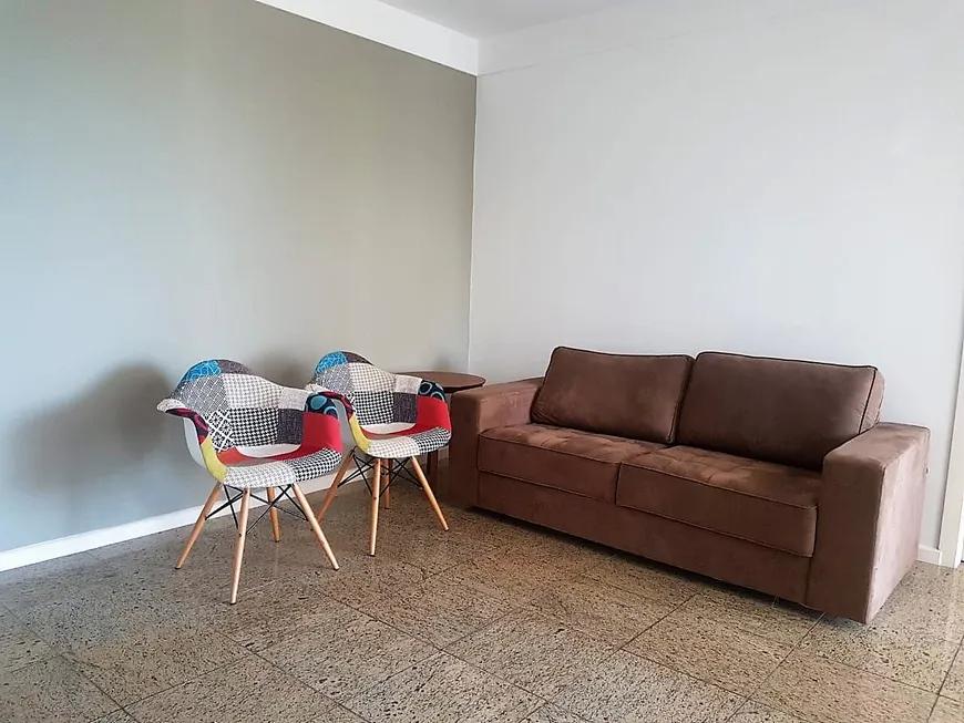 Apartamento à venda com 2 quartos, 75m² - Foto 4