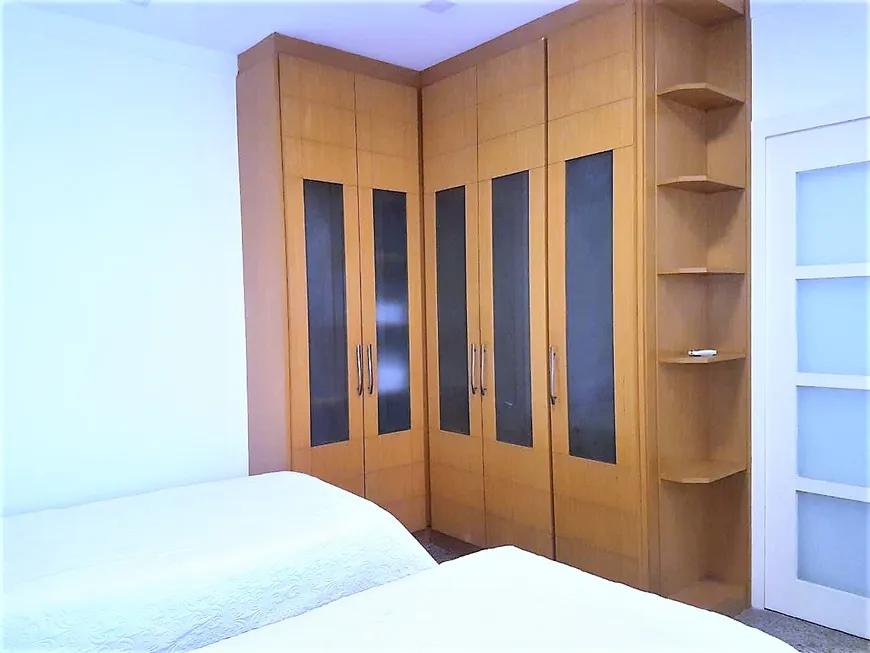 Apartamento à venda com 2 quartos, 75m² - Foto 10