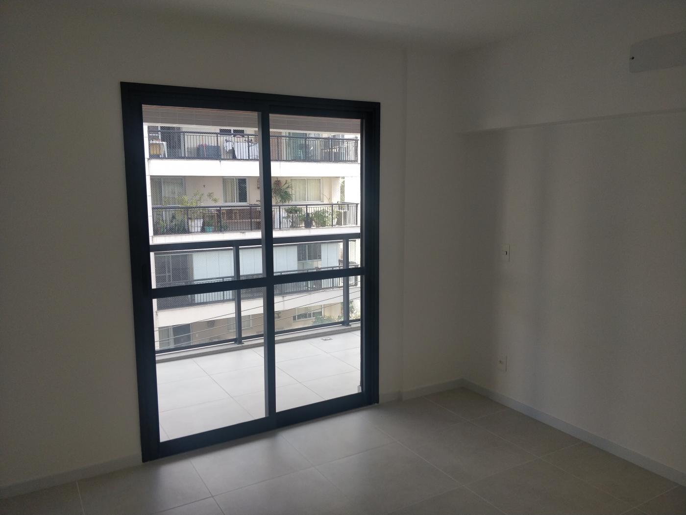 Apartamento à venda com 3 quartos, 110m² - Foto 15