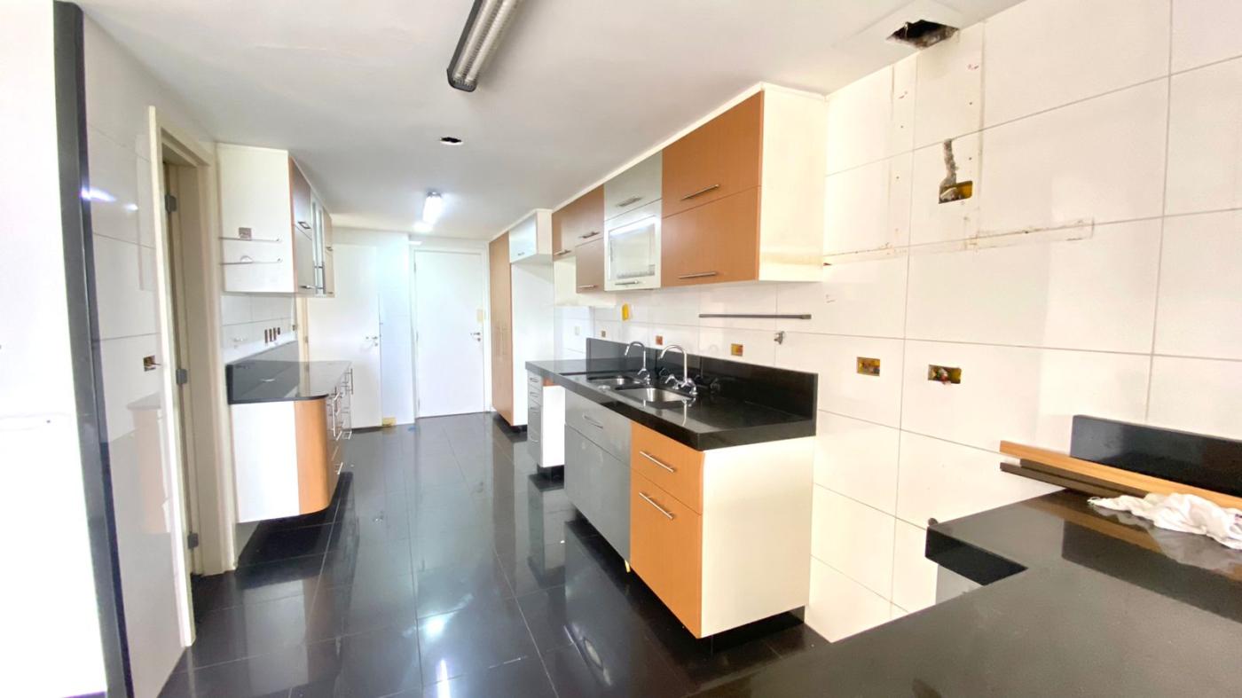 Apartamento à venda com 4 quartos, 307m² - Foto 14