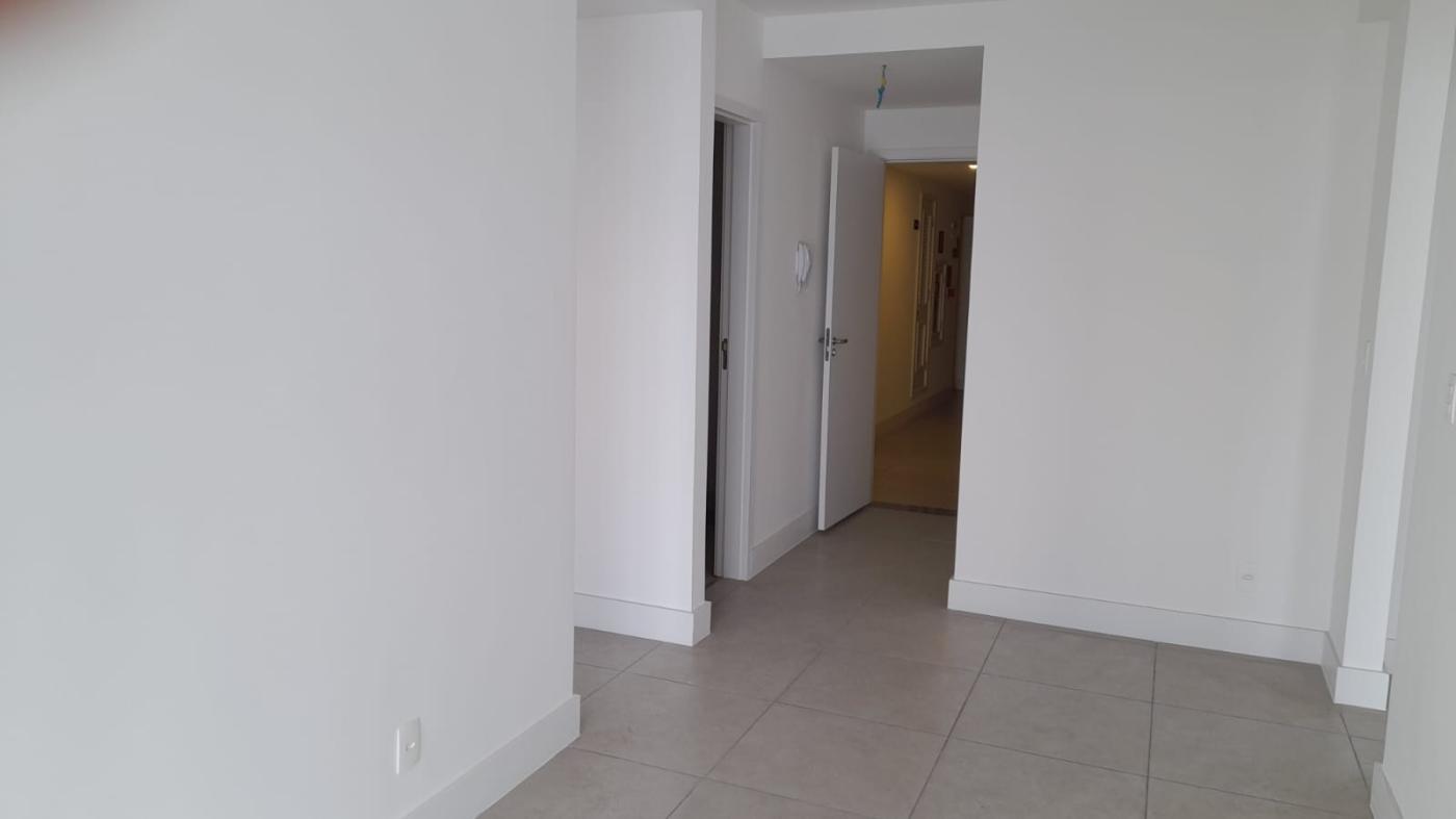 Apartamento à venda com 2 quartos, 69m² - Foto 20